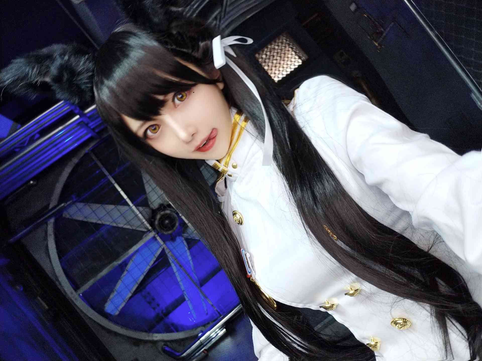 NO.066Shika小鹿鹿爱宕两套尽享17P美丽瞬间-可宝主